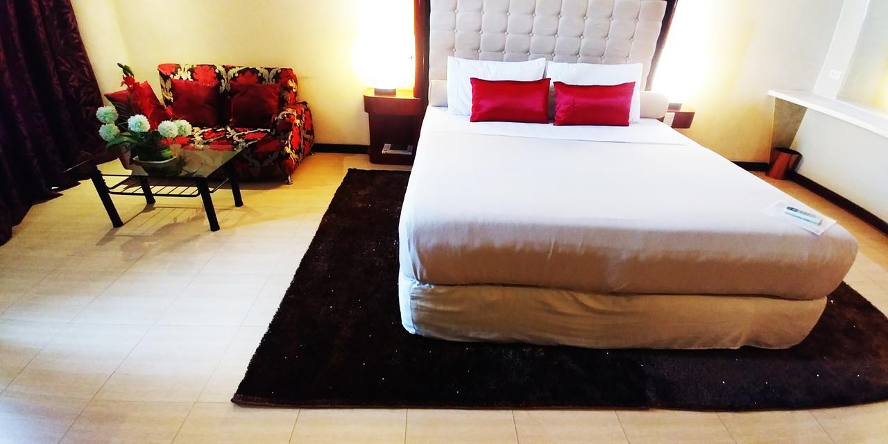 מקטאן Cebu Dulcinea Hotel And Suites-Mactan Airport Hotel מראה חיצוני תמונה